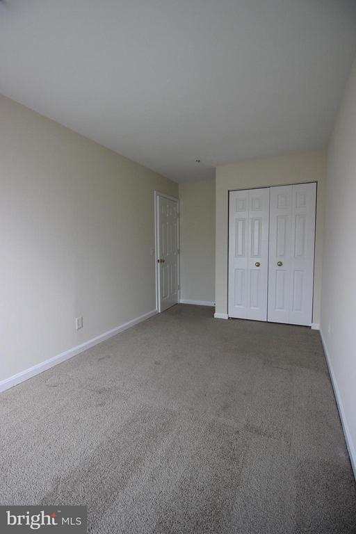 Building Photo - 622 Sprite Way