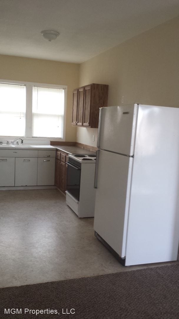 Building Photo - 1 br, 1 bath House - 153 S. Green St.