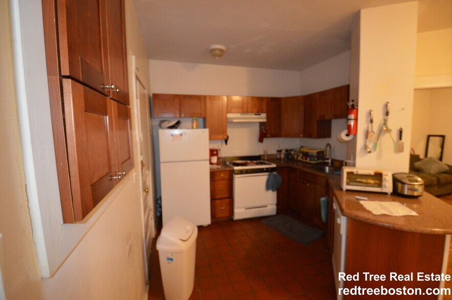 Building Photo - 66 Egmont St