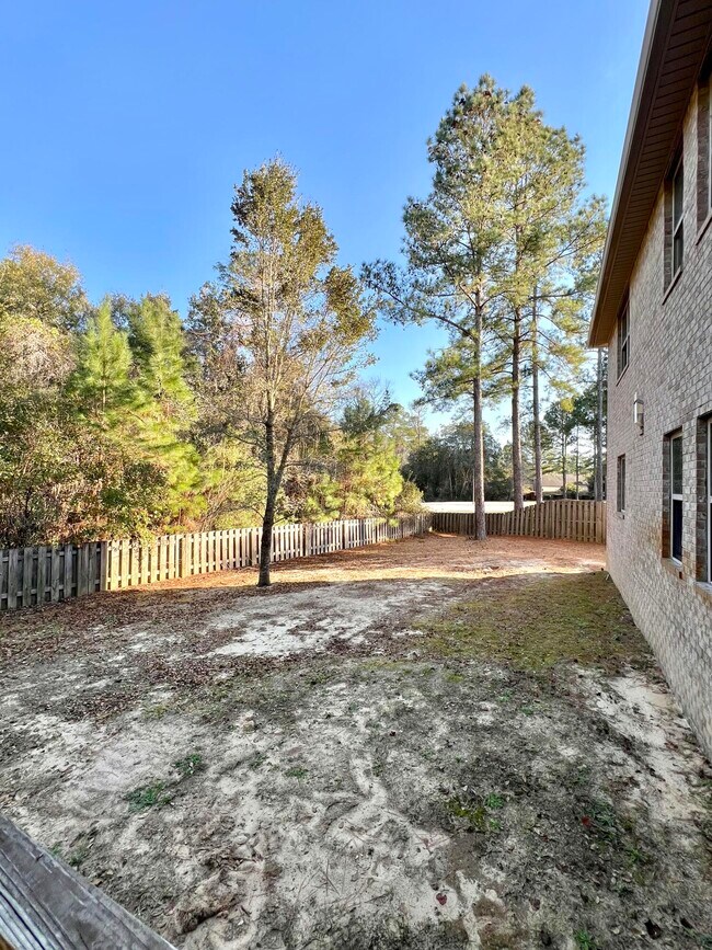 Building Photo - 68 Hemingway Ln