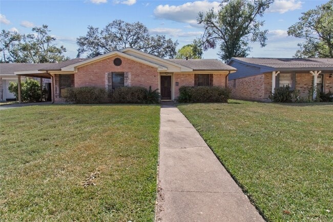 Primary Photo - 5511 Verdome Ln