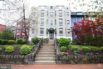 Building Photo - 1125 Maryland Ave NE