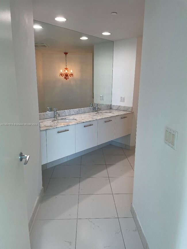 Building Photo - 500 Brickell Ave