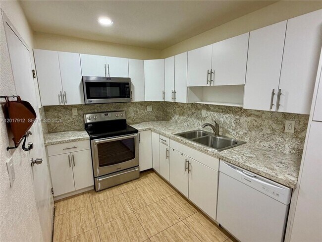 Building Photo - 9429 SW 76th St