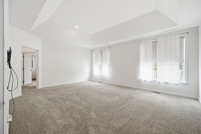Building Photo - 24267 Purple Finch Dr