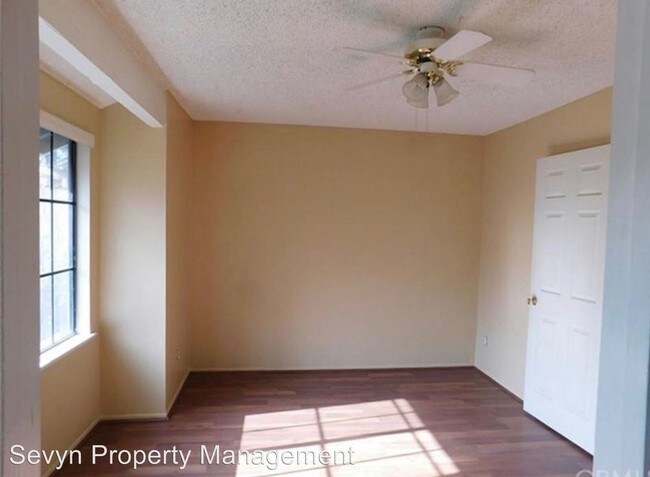 Building Photo - 2 br, 1.5 bath House - 8739 Pinecrest Place