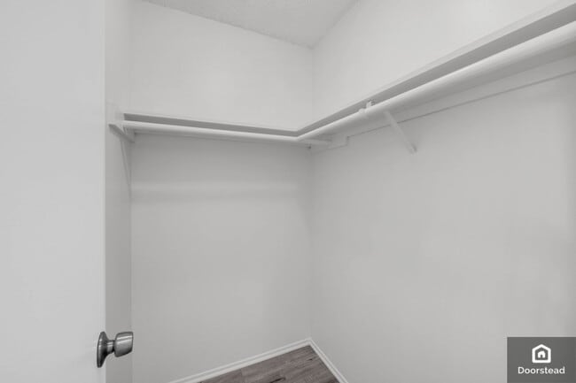 Building Photo - 18620 Hatteras St