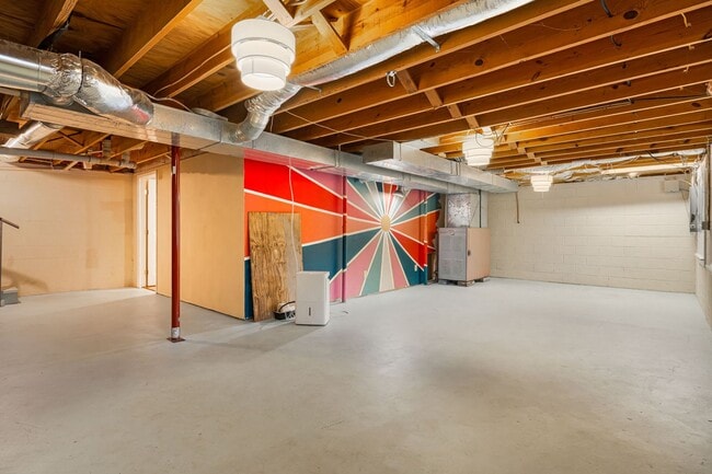 Building Photo - Rural Retreat in Candler with Bonus Room (Heat, Water, & Lawn Maintenance Included)