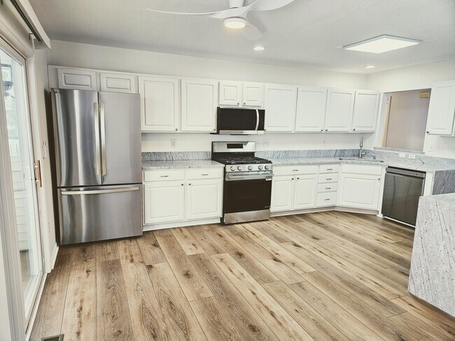 Building Photo - 3956 Bridle Pass