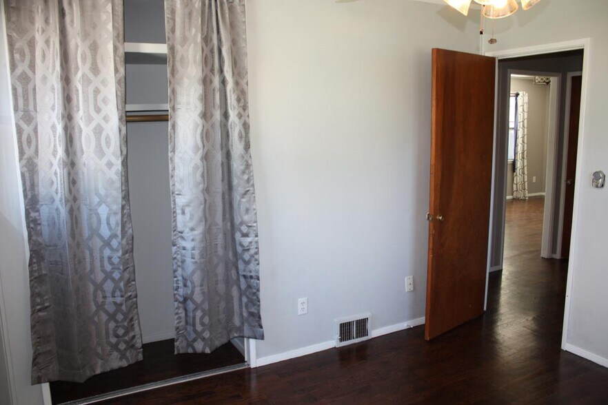 Building Photo - 5610 Frederick St