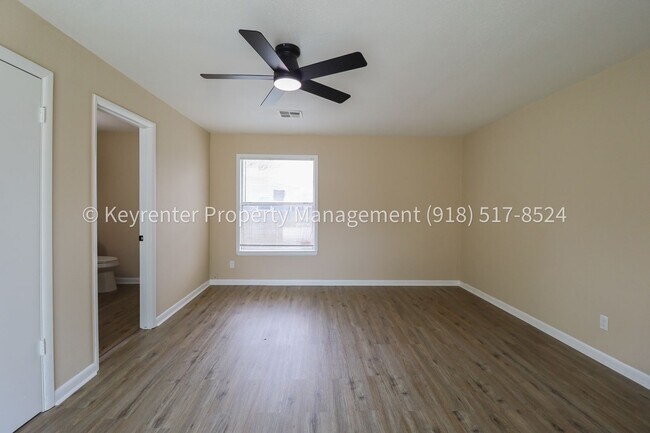 Building Photo - 3 Bed | 2.5 Bath in Oologah!