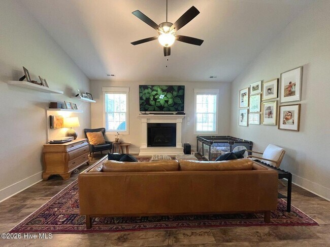 Building Photo - 604 Muscadine Ln