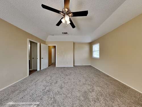 Building Photo - 2613 Remmington Dr