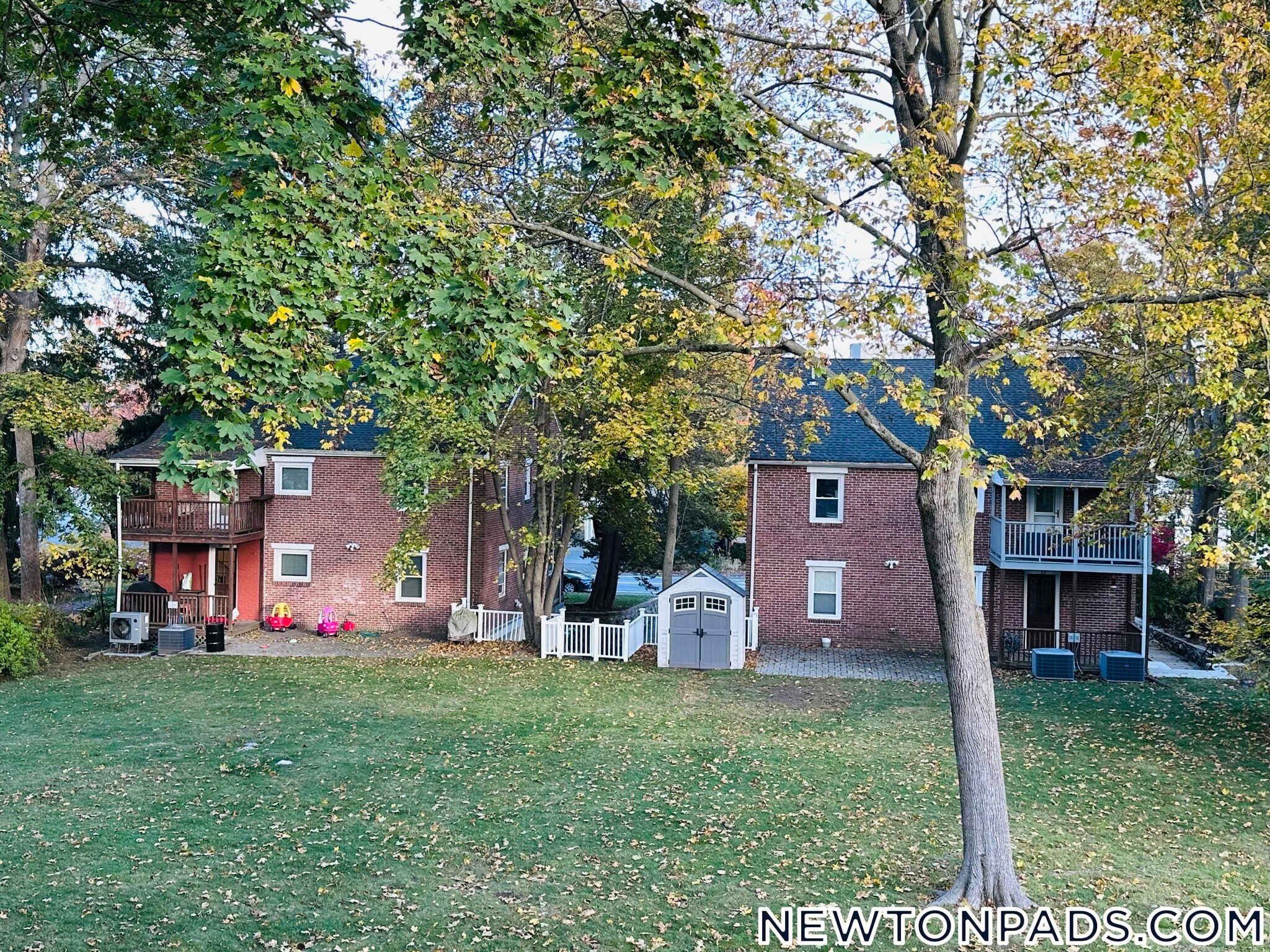 Building Photo - 46 Brooks Ave