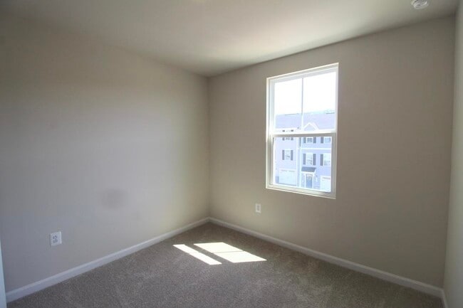 Building Photo - 2910 Orchard Ln