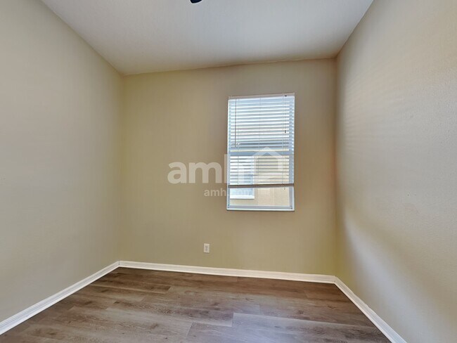 Building Photo - 8807 Sandy Plains Dr