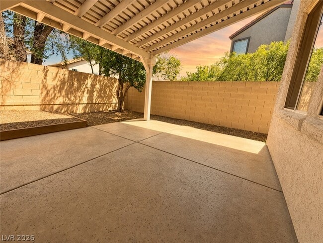 Building Photo - 1436 Country Hollow Dr