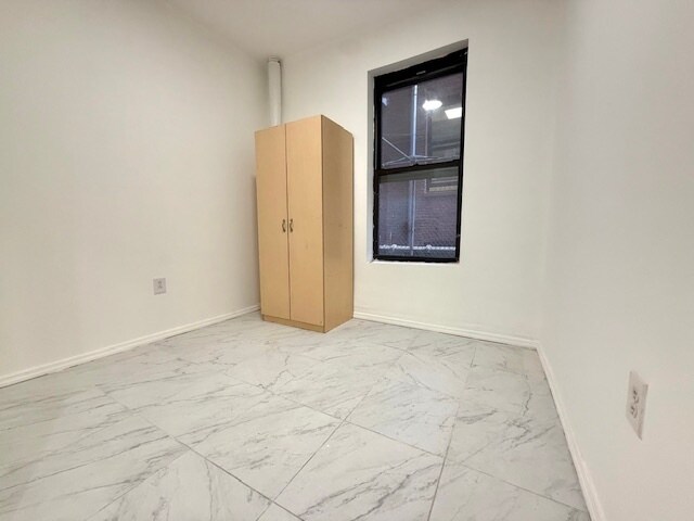 Building Photo - 3405 Broadway