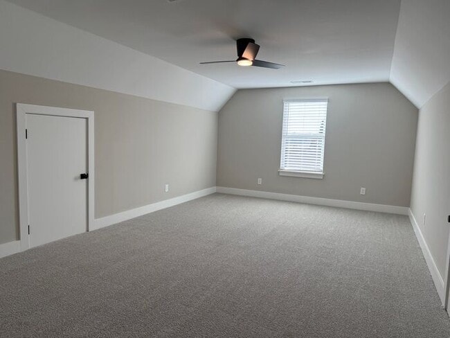 Building Photo - Beautiful New Construction in Booming Old Hickory