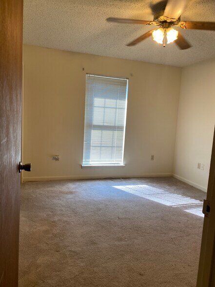 Building Photo - 1672 Brightside Dr