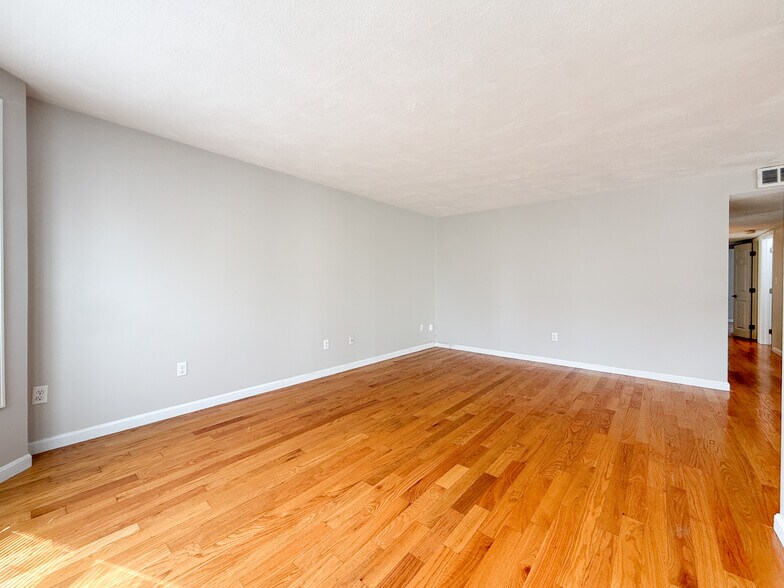 Building Photo - 34 Lonsdale St