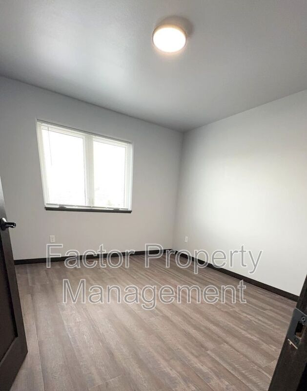 Building Photo - 3110 Nobel Dr