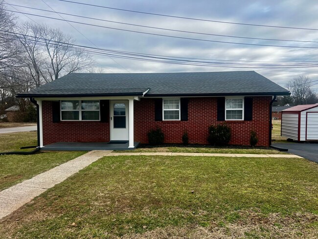 Building Photo - 3 Bedroom brick home with a shed