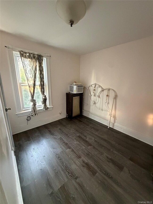 Building Photo - 4529 Carpenter Ave