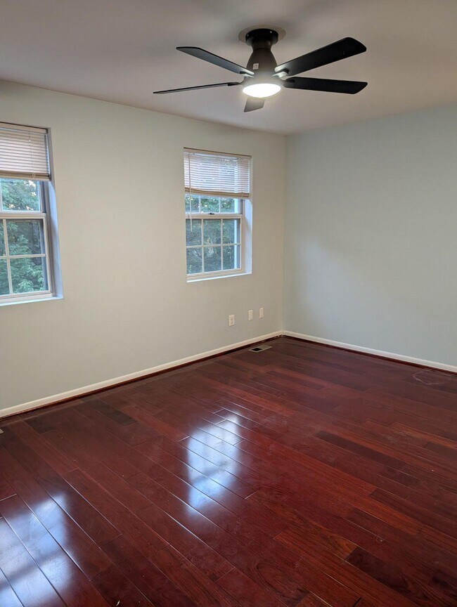 Building Photo - 24 Bristow Ct