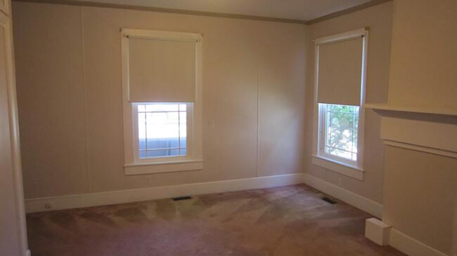 Building Photo - 487 Pocahontas Ave