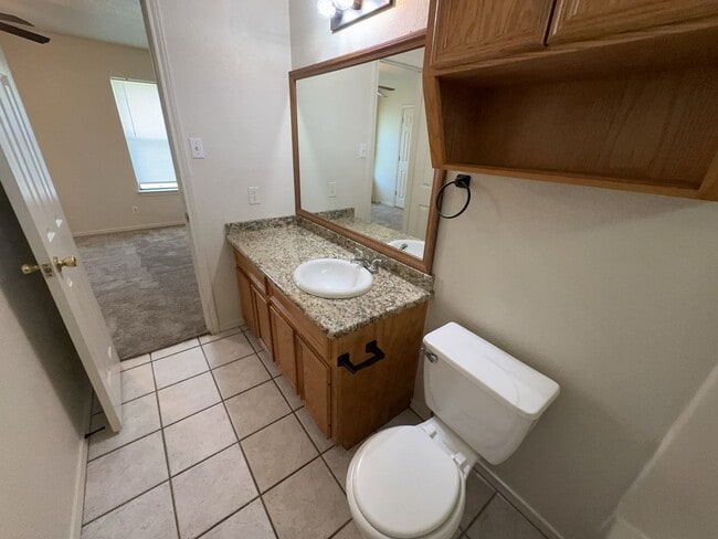 Building Photo - 914 McDaniel Cir