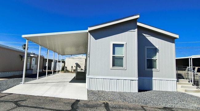 Building Photo - 16005 N 32nd St