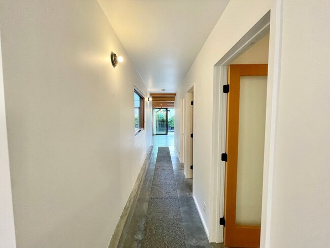 Building Photo - 2BR/1BA Potrero Hill Contemporary Residenc...