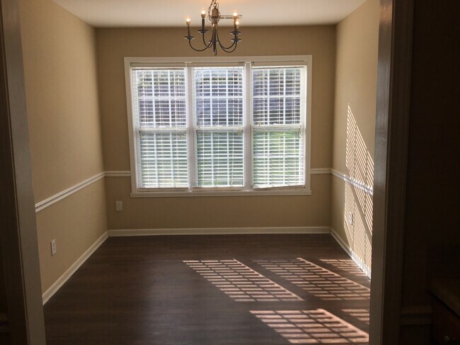 Building Photo - 378 Walden Ridge Ct