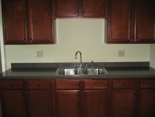 Building Photo - 259 E Main St