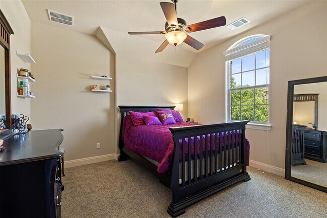 Building Photo - 8709 Fescue Ln