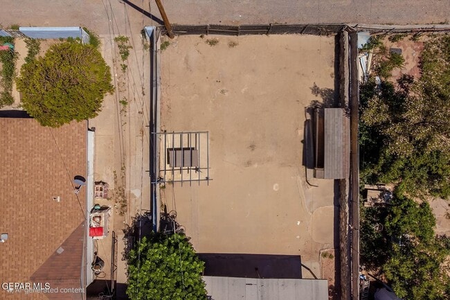 Building Photo - 3611 Yandell Dr