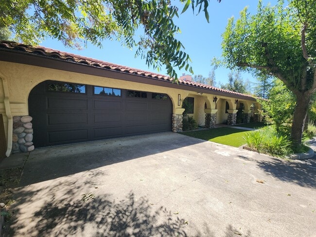 Primary Photo - 22425 Brent Rd
