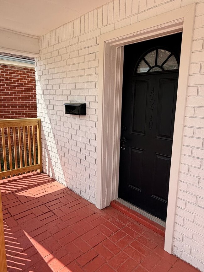 Building Photo - 4210 Alfred St