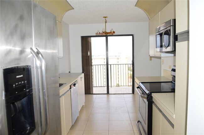 Building Photo - 1201 S Ocean Dr