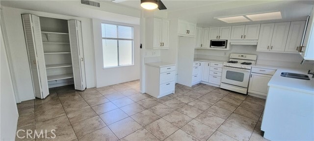 Building Photo - 1577 Wintergreen Pl