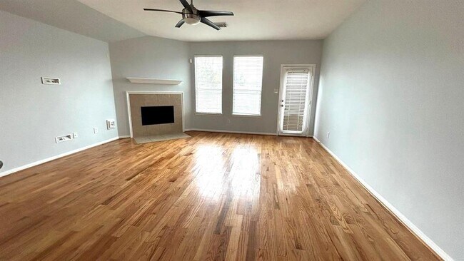 Building Photo - 8106 Saragosa Blue Ln