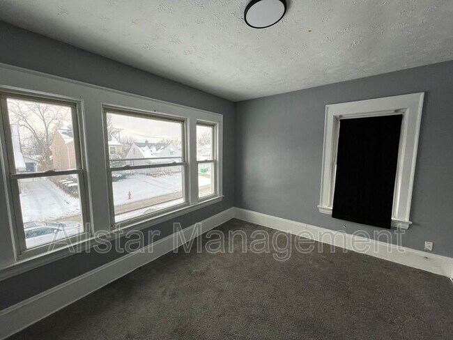 Building Photo - 4859 E 97th St