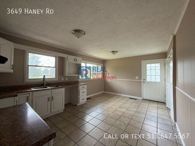 Building Photo - 3649 Haney Rd