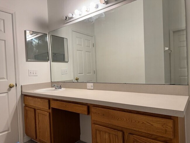 Building Photo - Home for rent