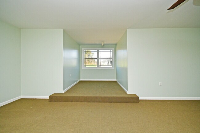 Building Photo - 400 Sunward Path