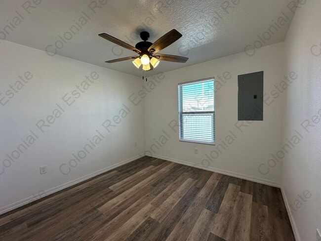 Building Photo - Modern 2 bedrooms 1 bathroom apartment for rent. Appliances, washer/dryer included, granite and c...