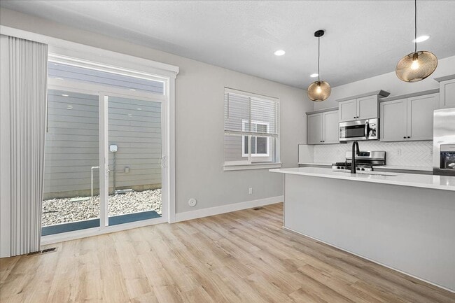 Building Photo - Experience Spacious Luxury: 4 Bedroom, 3 Bath Two-Story Rental Home Awaits