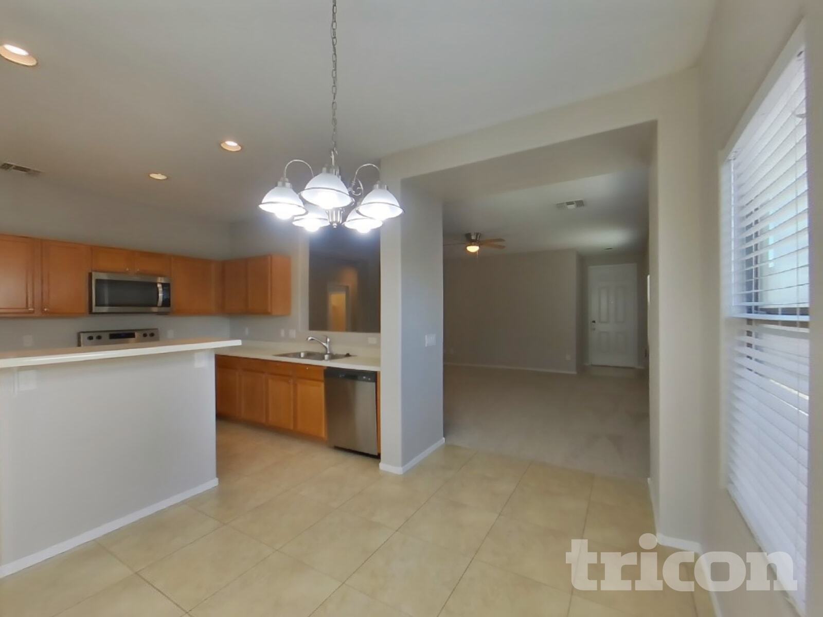 Building Photo - 883 E Dust Devil Cir