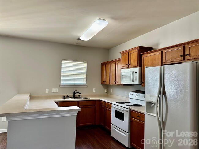 Building Photo - 12660 Persimmon Tree Dr